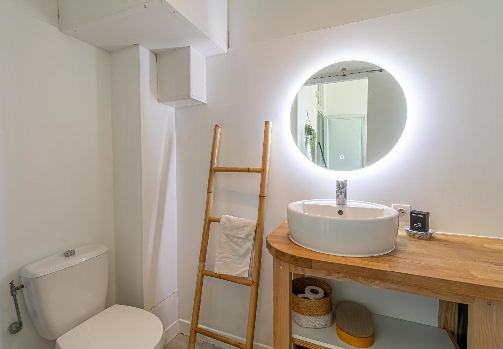 Charming Studio In The Heart Of Ментона Экстерьер фото