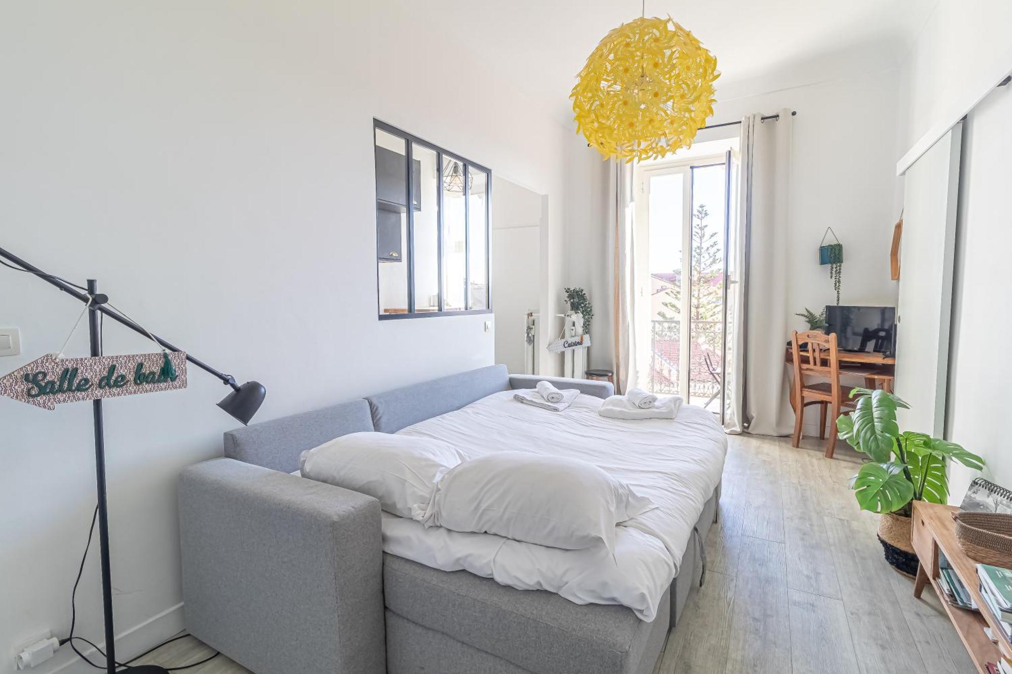 Charming Studio In The Heart Of Ментона Экстерьер фото