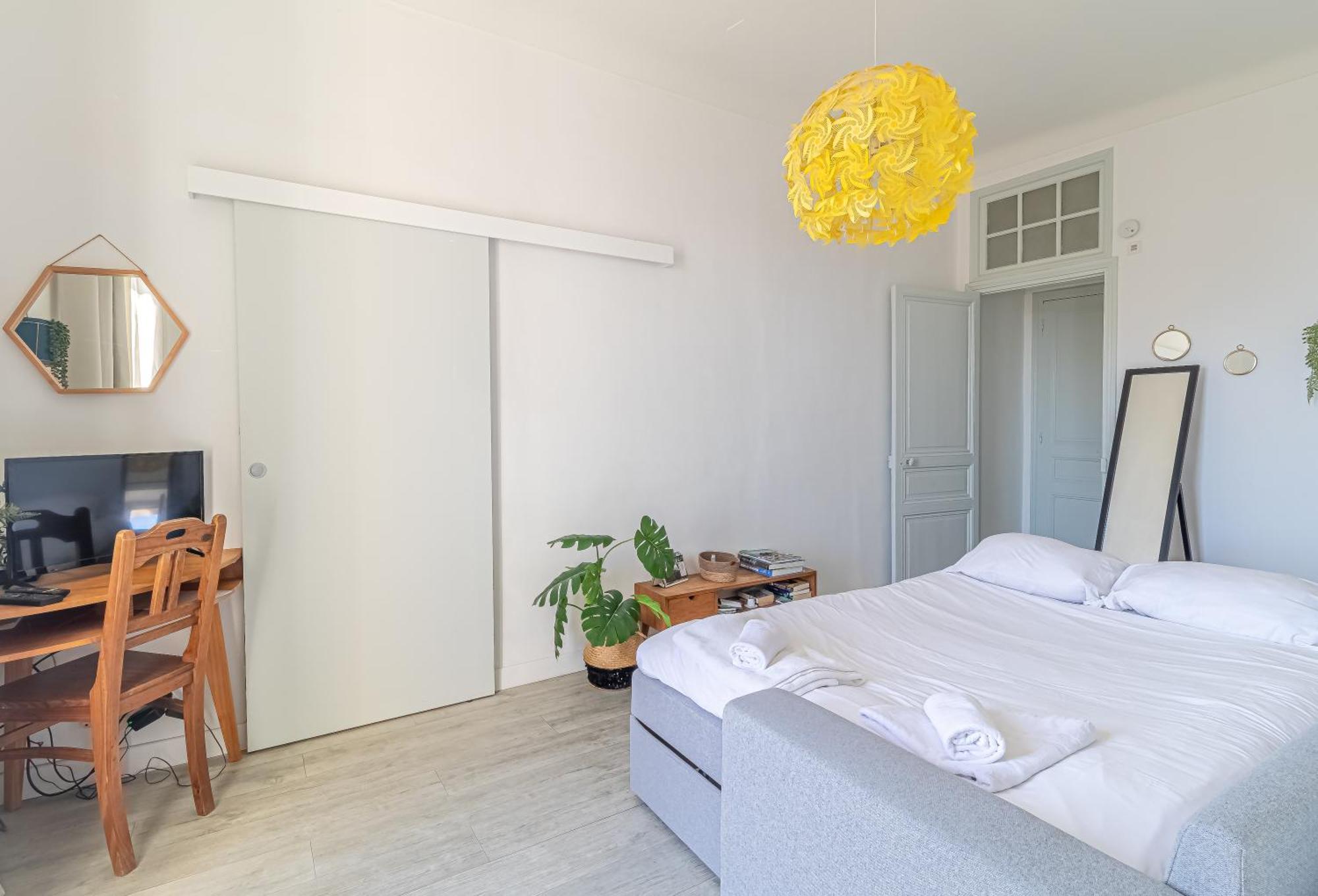 Charming Studio In The Heart Of Ментона Экстерьер фото